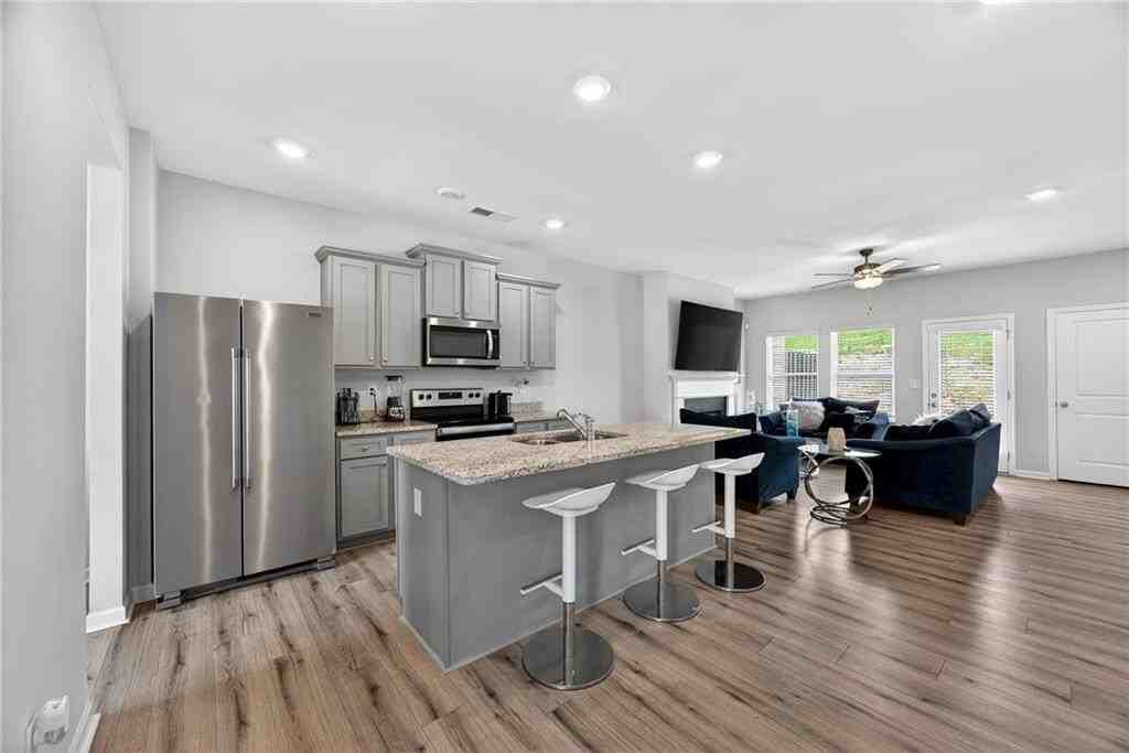 4312 Smithgall Ct - Photo 6 of 26