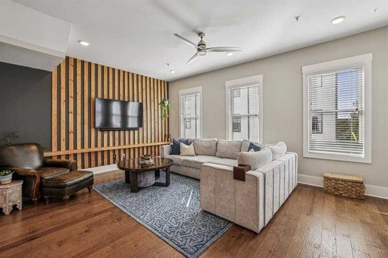 1024A Robert Smalls Way - Photo 2 of 50