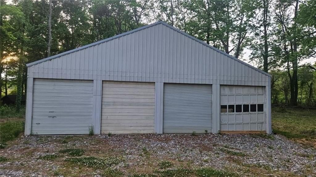 471 Perkins Cir - Photo 2 of 20