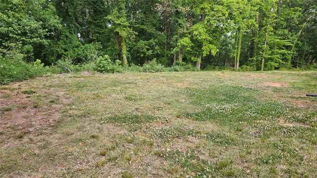 471 Perkins Cir - Photo 4 of 20
