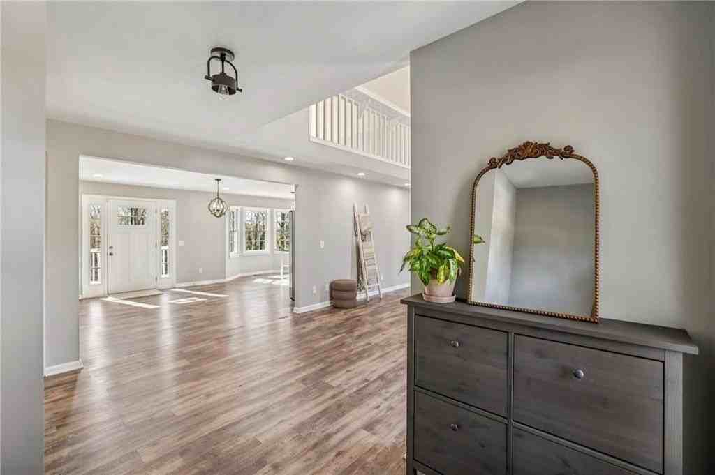 504 Tara Ct - Photo 2 of 39