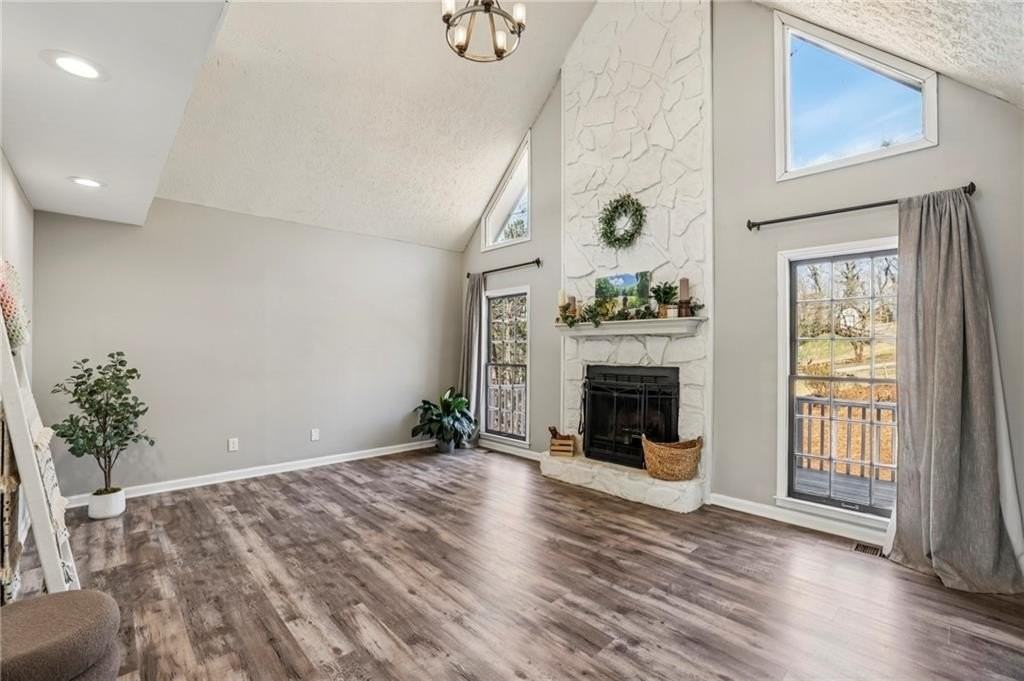 504 Tara Ct - Photo 3 of 39