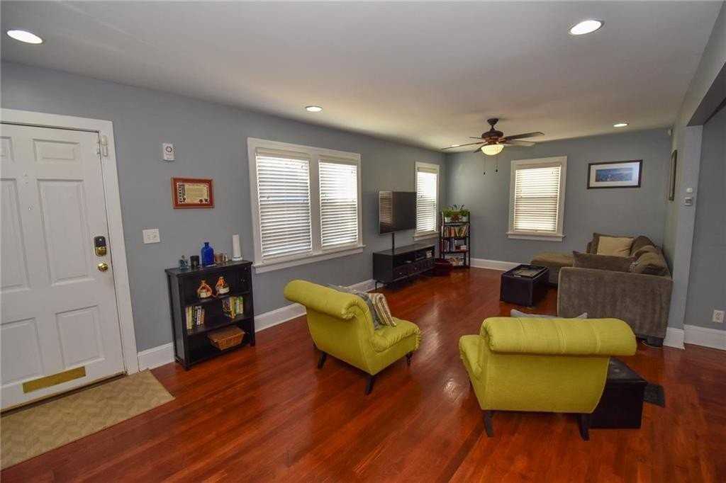 184 Clifton St Se - Photo 4 of 21