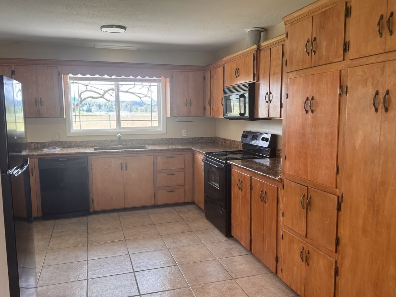 8741 Old Highway 99 S #1 - Photo 2 of 28
