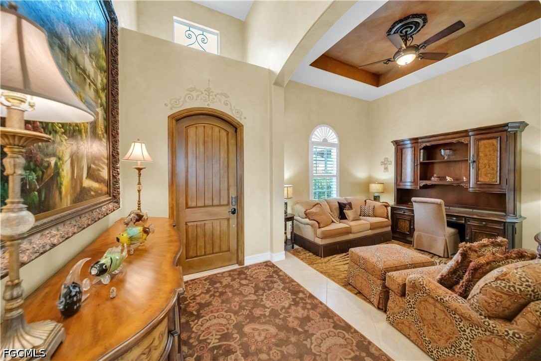 7672 Sussex Ct - Photo 3 of 23