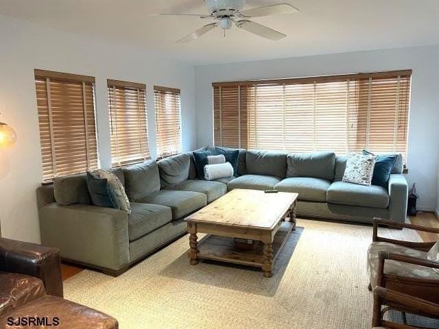 106 S Essex Ave - Photo 2 of 19