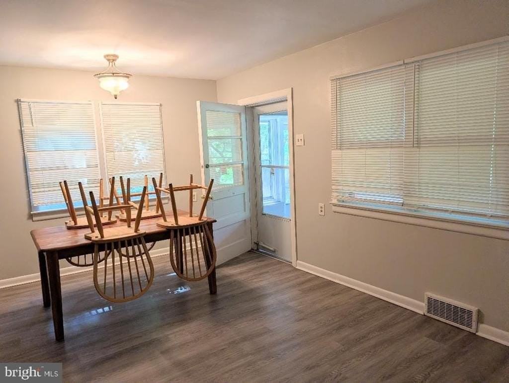 1100 Woodlawn Ave - Photo 3 of 13