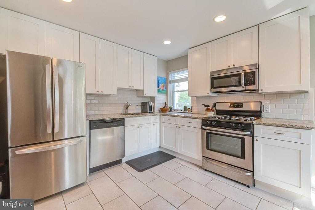 231 Edgemont Ave - Photo 3 of 20
