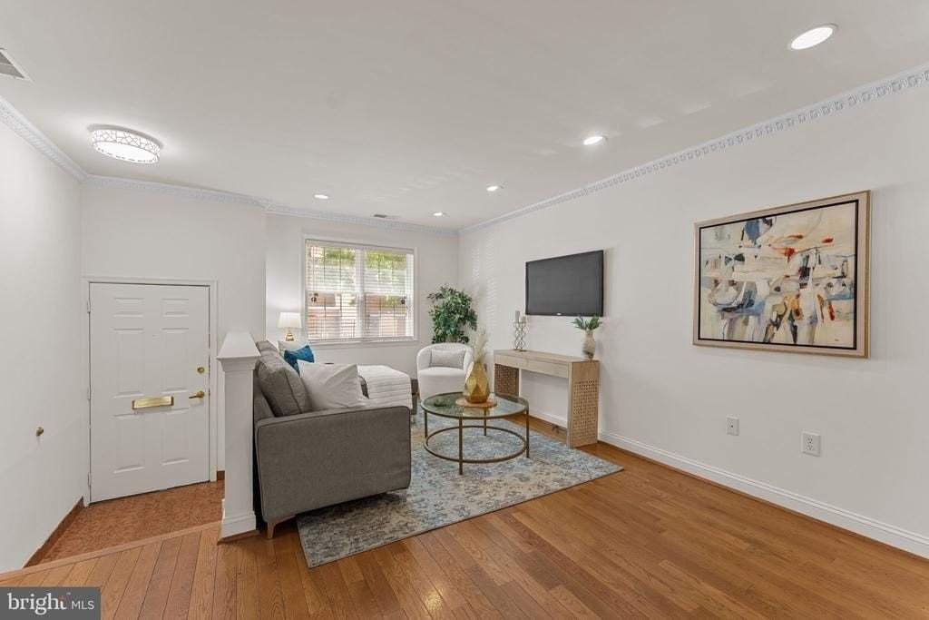 2339 Wallace St #A - Photo 4 of 34