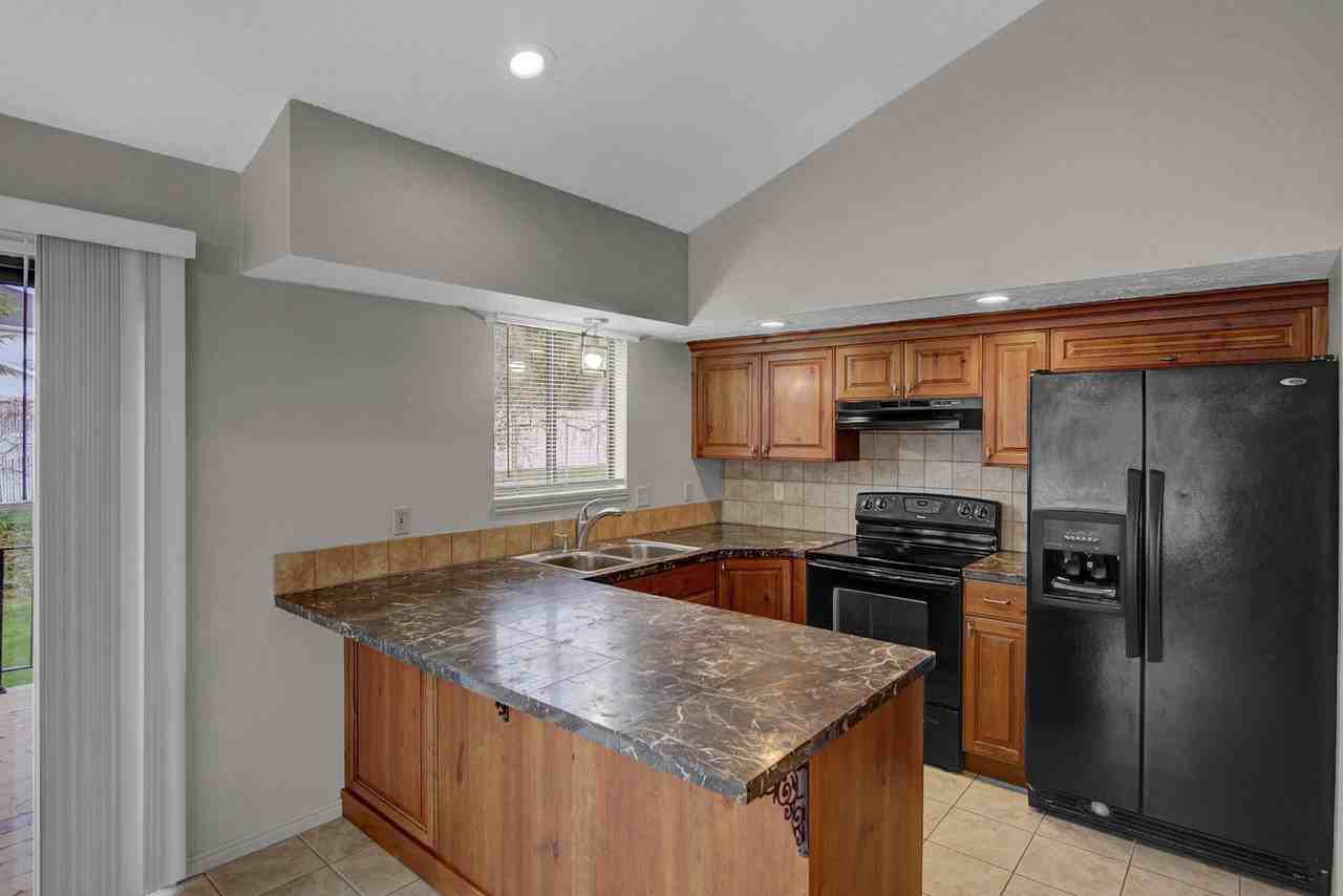 1179 E 2450 N #1 - Photo 5 of 43