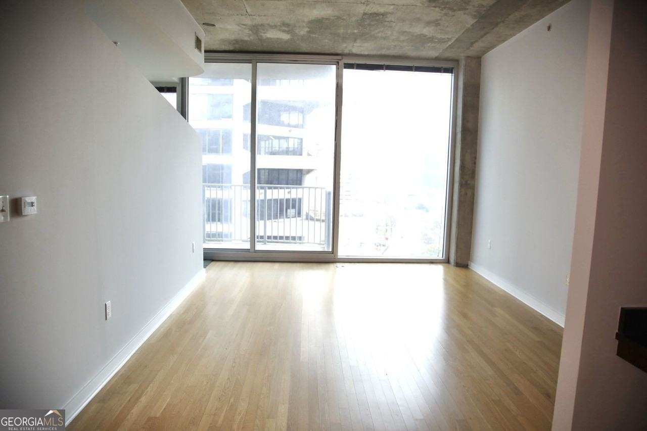 400 W Peachtree St Nw #1412 - Photo 3 of 15