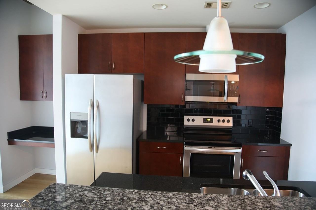400 W Peachtree St Nw #1412 - Photo 4 of 15