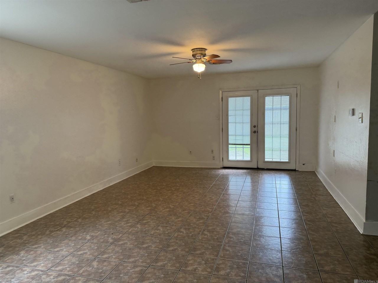 2723 Tifton St - Photo 2 of 12