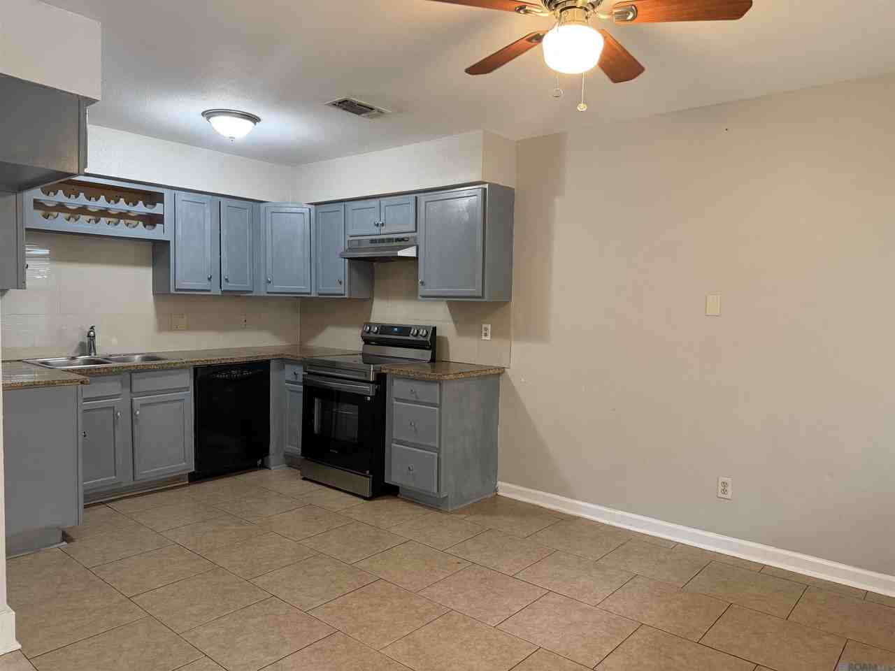 2723 Tifton St - Photo 3 of 12