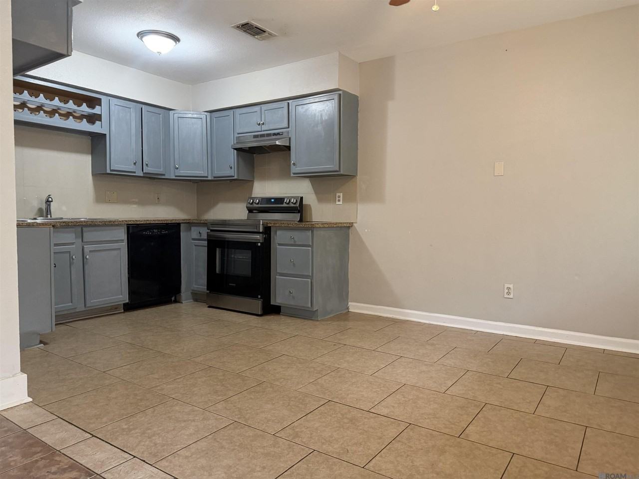 2723 Tifton St - Photo 4 of 12