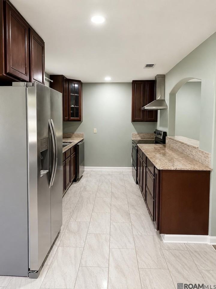 431 Gloria Dr - Photo 6 of 11