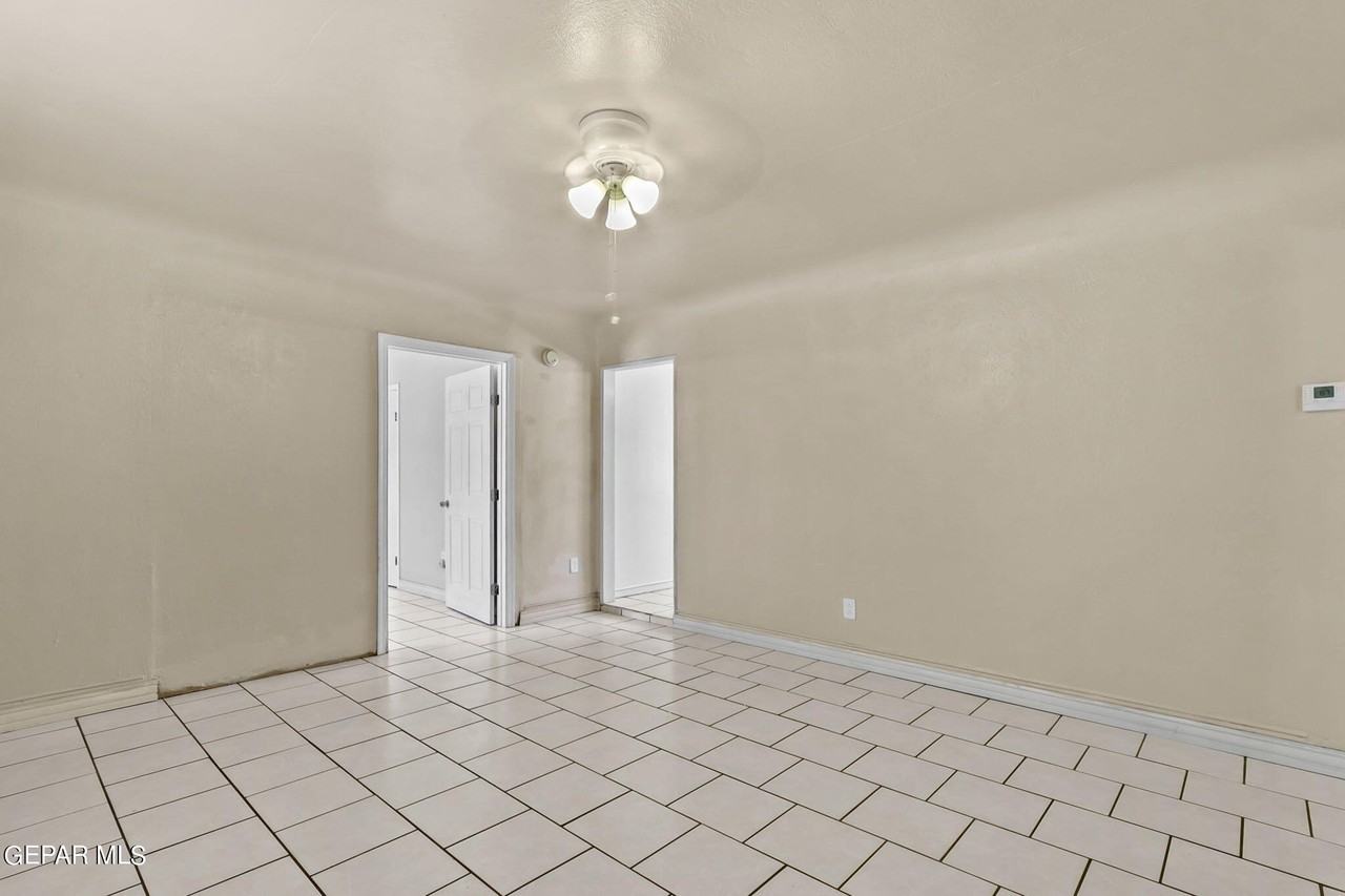 7707 Parral Dr - Photo 3 of 21