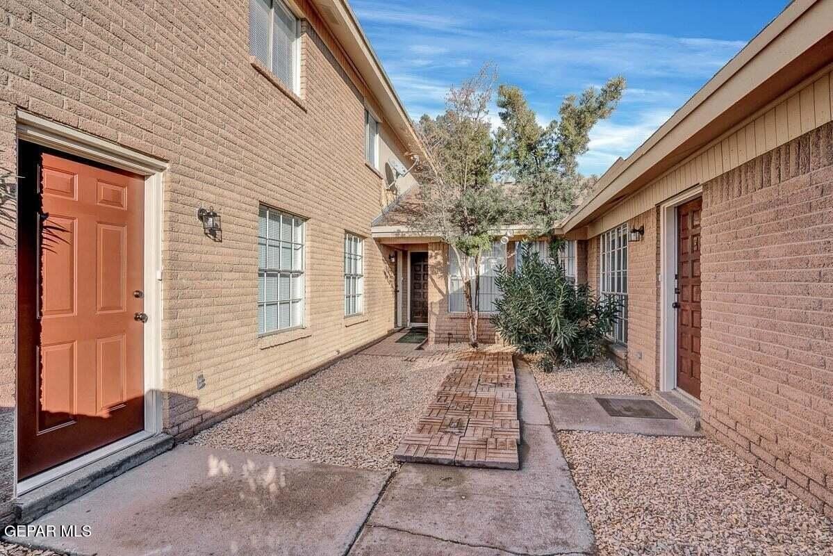 1782 Pico Alto Dr #B - Photo 2 of 17