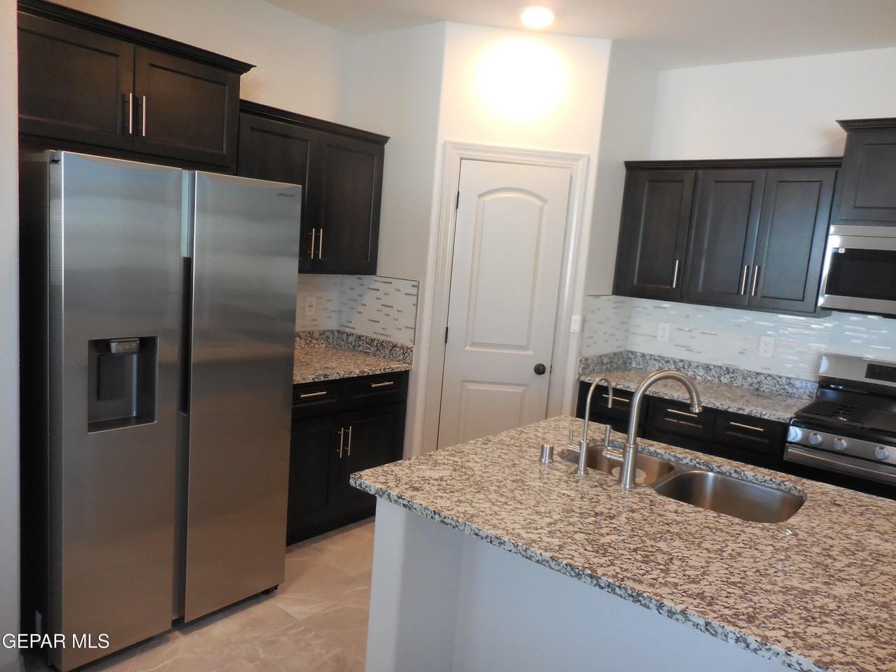 12817 Giovanni Grajeda Ave - Photo 6 of 36