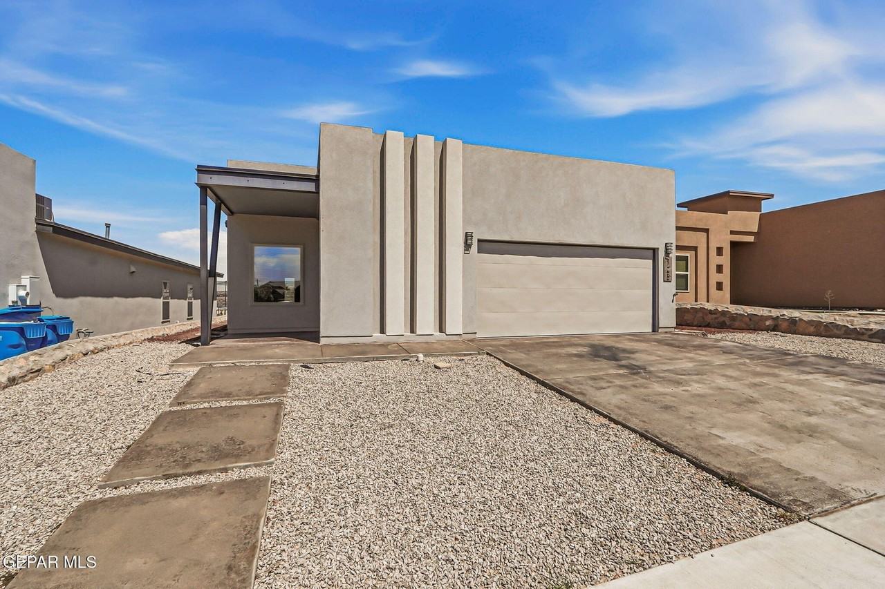 125 Via Rojas Dr - Photo 3 of 41
