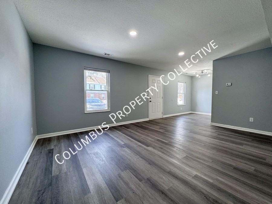 3287 E Mound St - Photo 4 of 9