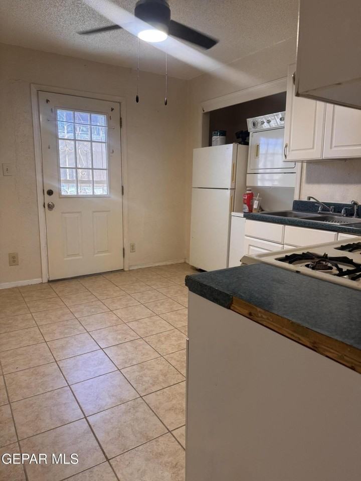 386 Mccune Rd #B - Photo 3 of 24