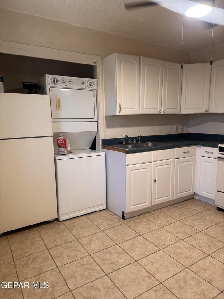 386 Mccune Rd #B - Photo 4 of 24