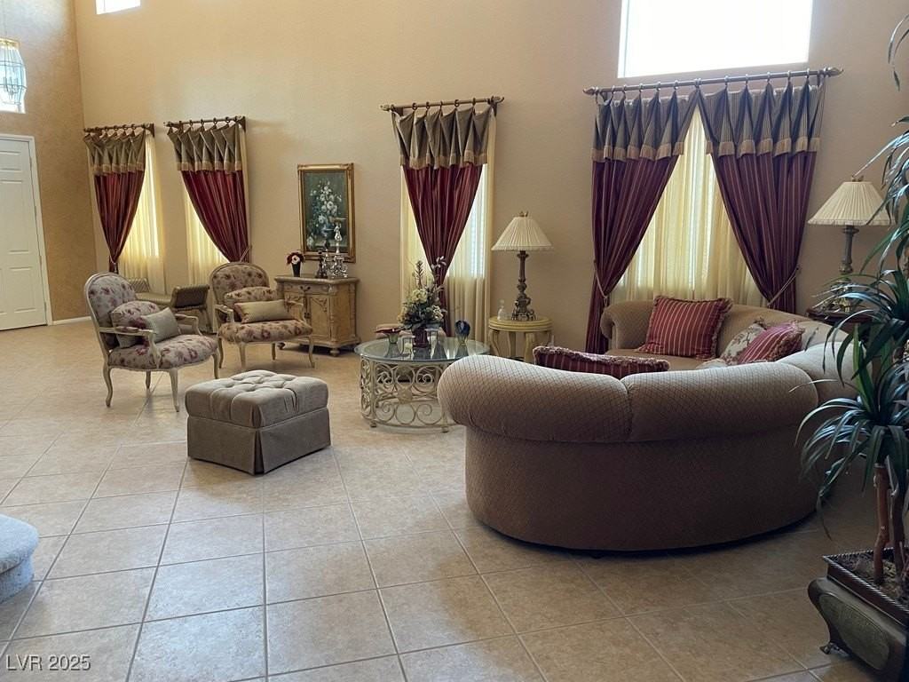 170 Arches Ct - Photo 3 of 45