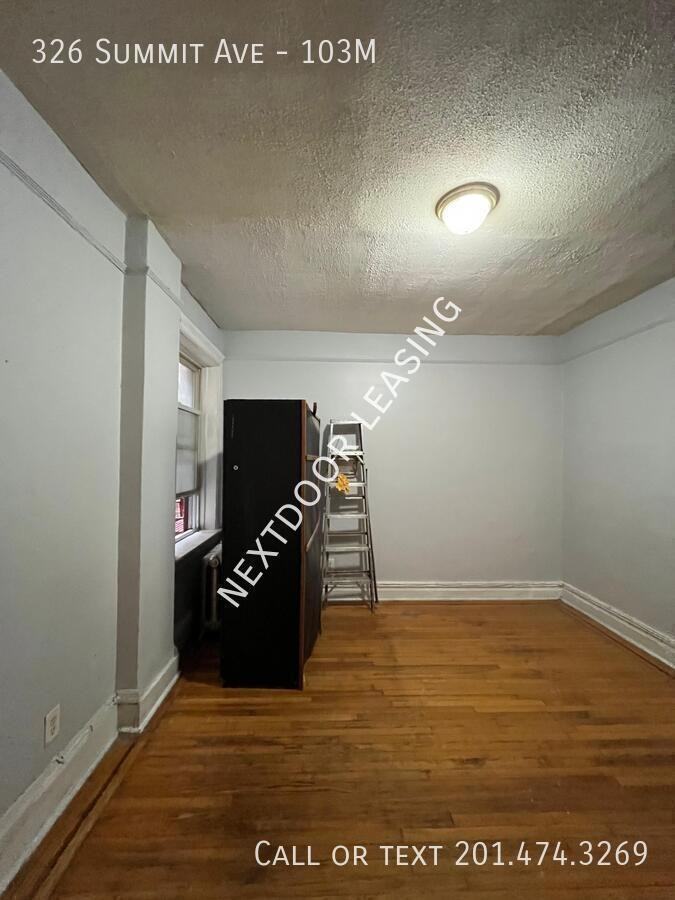 326 Summit Ave #103M - Photo 5 of 6