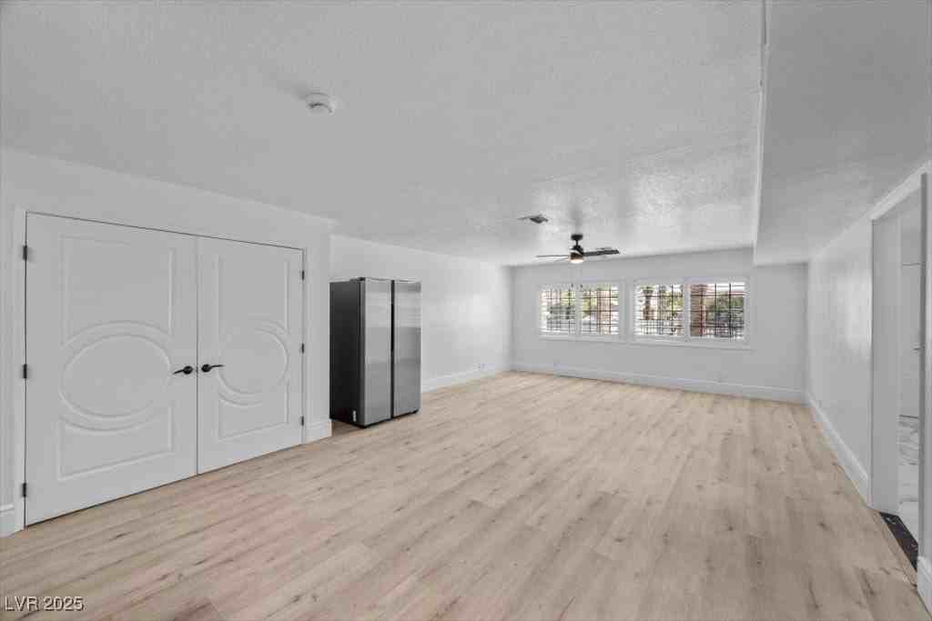 1695 Montessouri St - Photo 7 of 50