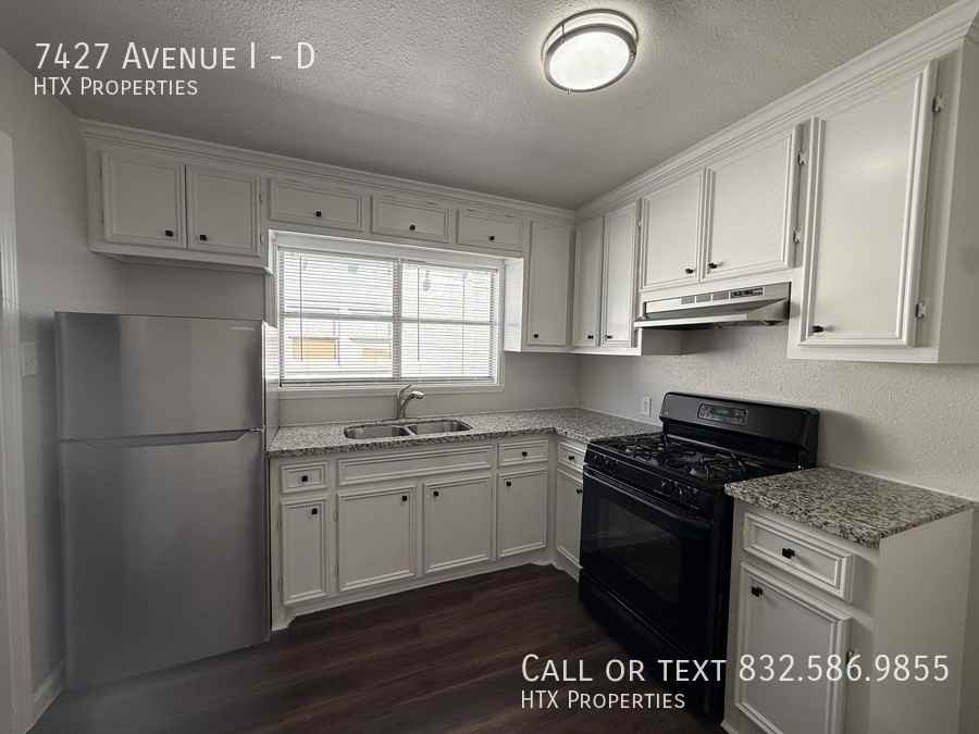 7427 Avenue I #D - Photo 3 of 9
