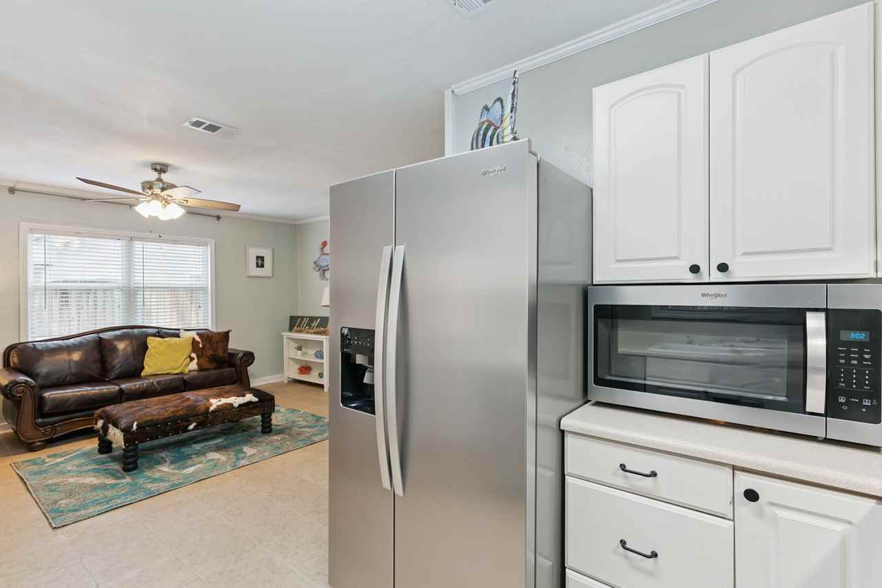 324 Pine St - Photo 6 of 15