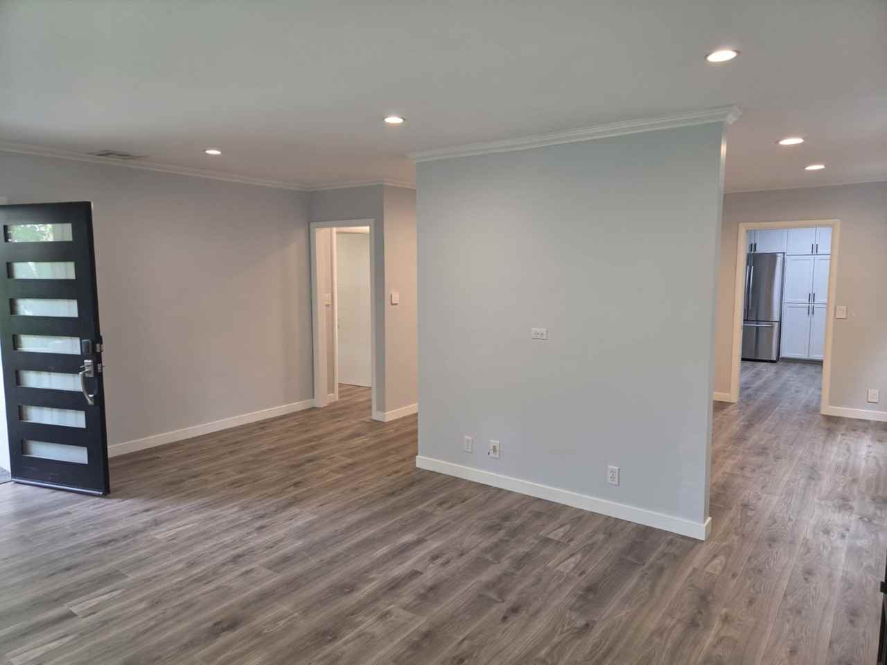 15019 Otsego St - Photo 7 of 32