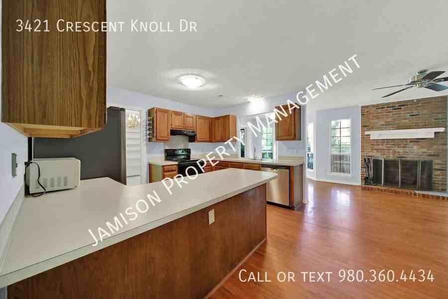 3421 Crescent Knoll Dr - Photo 3 of 32