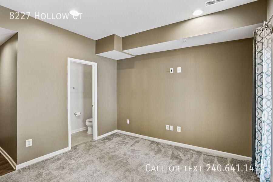 8227 Hollow Ct - Photo 5 of 36