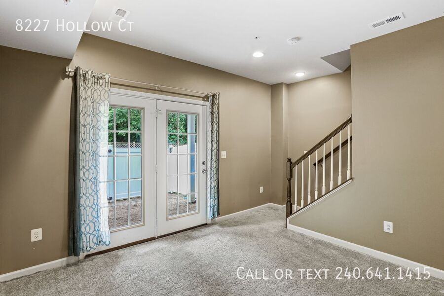 8227 Hollow Ct - Photo 6 of 36