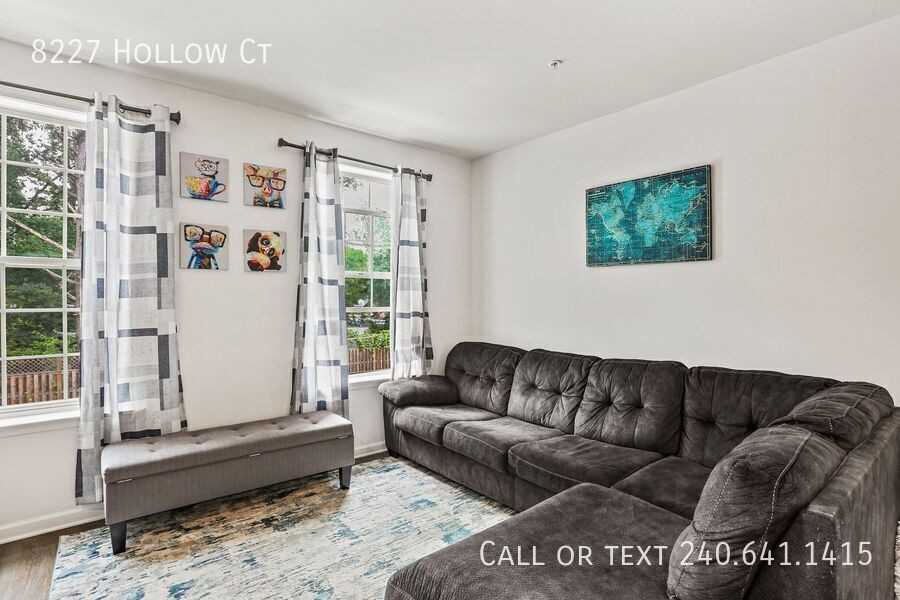 8227 Hollow Ct - Photo 7 of 36