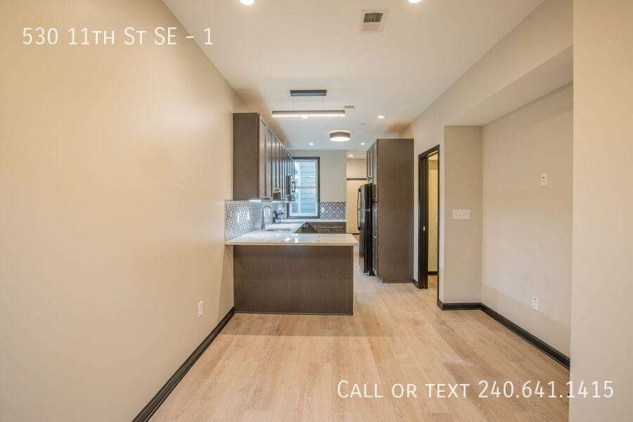 530 11th St Se #1 - Photo 4 of 25