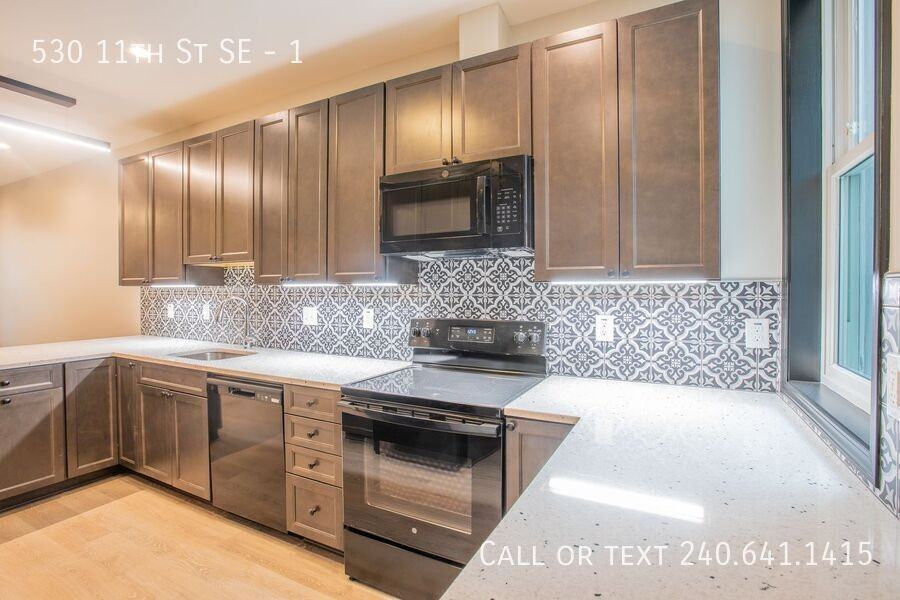 530 11th St Se #1 - Photo 7 of 25