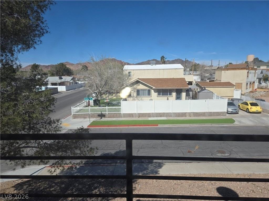 805 Utah St #110 - Photo 5 of 12