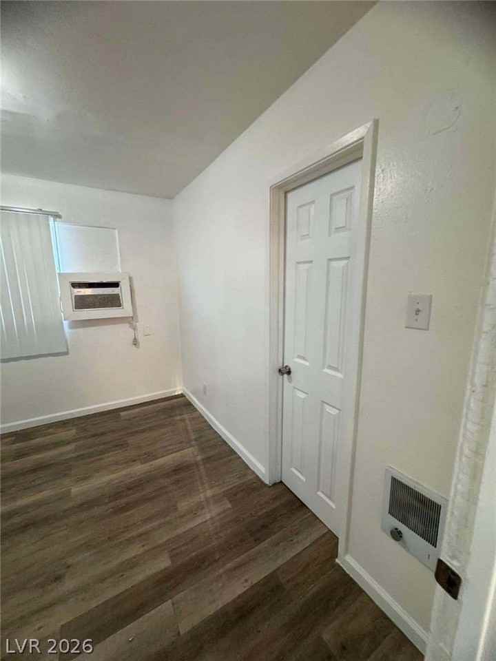 312 W Cleveland Ave #8 - Photo 3 of 11