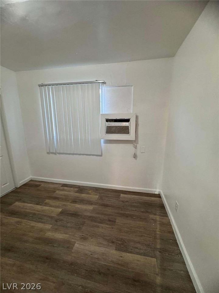 312 W Cleveland Ave #8 - Photo 4 of 11