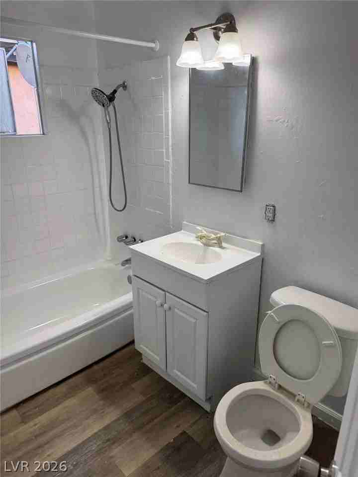 312 W Cleveland Ave #8 - Photo 7 of 11