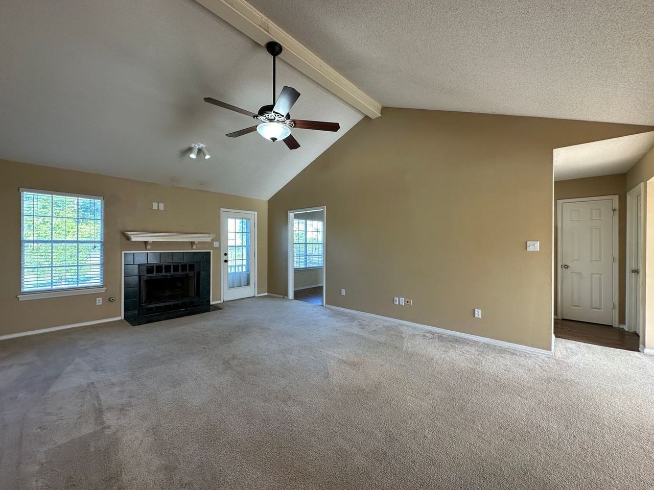 2713 S 87th Dr - Photo 5 of 24