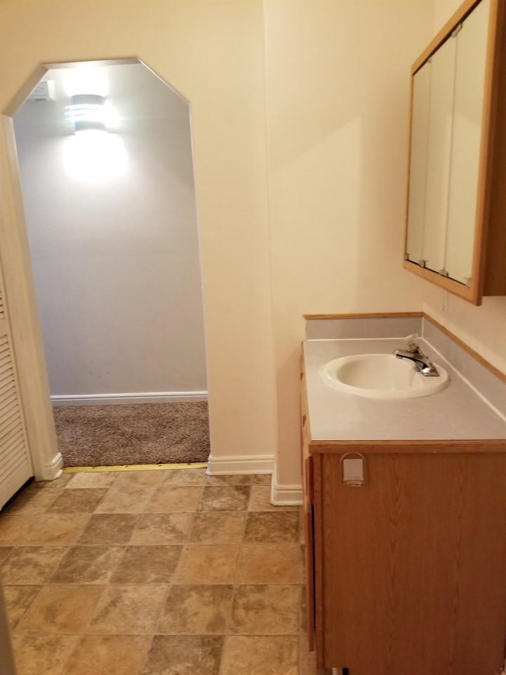 1808 S Von Elm St #A1 - Photo 3 of 5