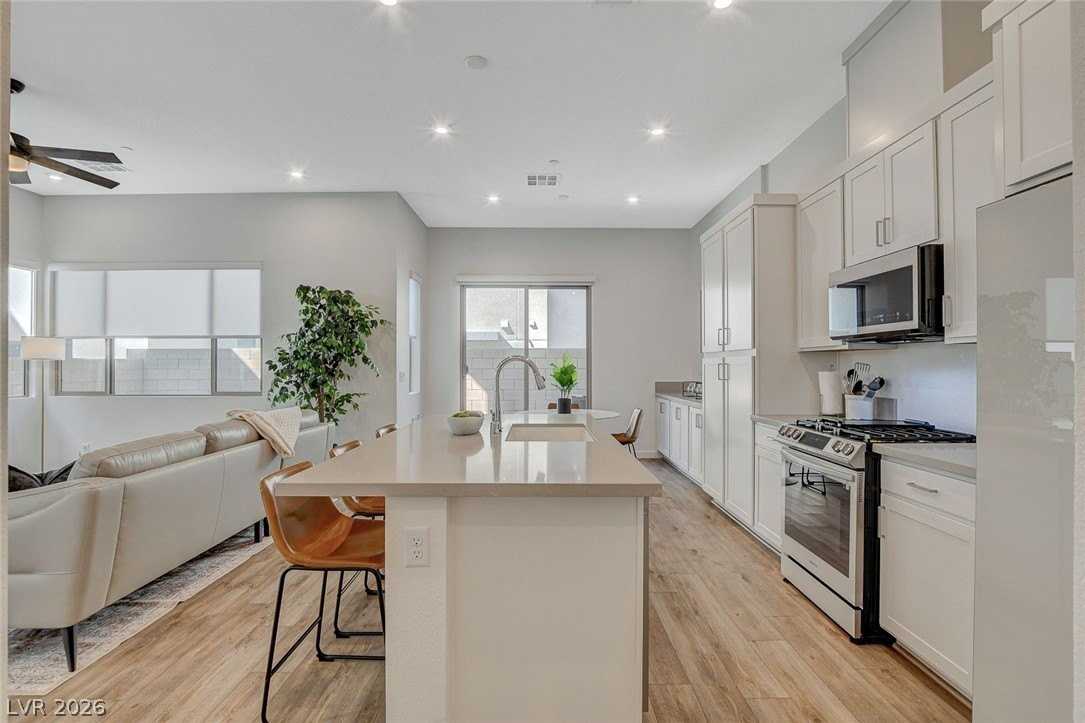 3354 Via Strada St - Photo 4 of 50