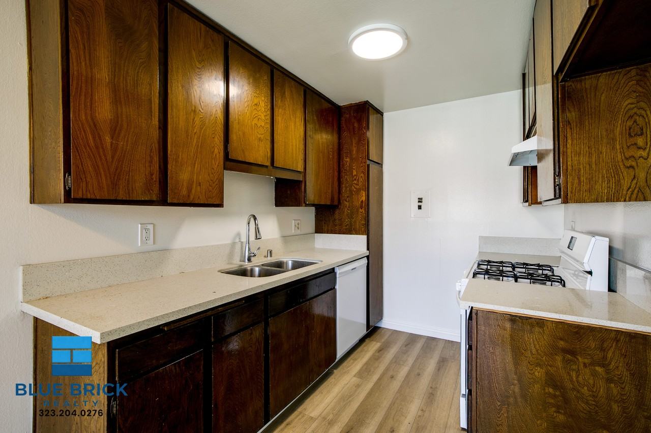 5452 Corteen Pl #26 - Photo 5 of 19