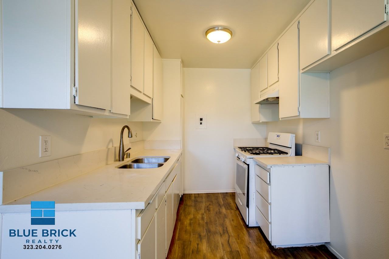5452 Corteen Pl #27 - Photo 2 of 16