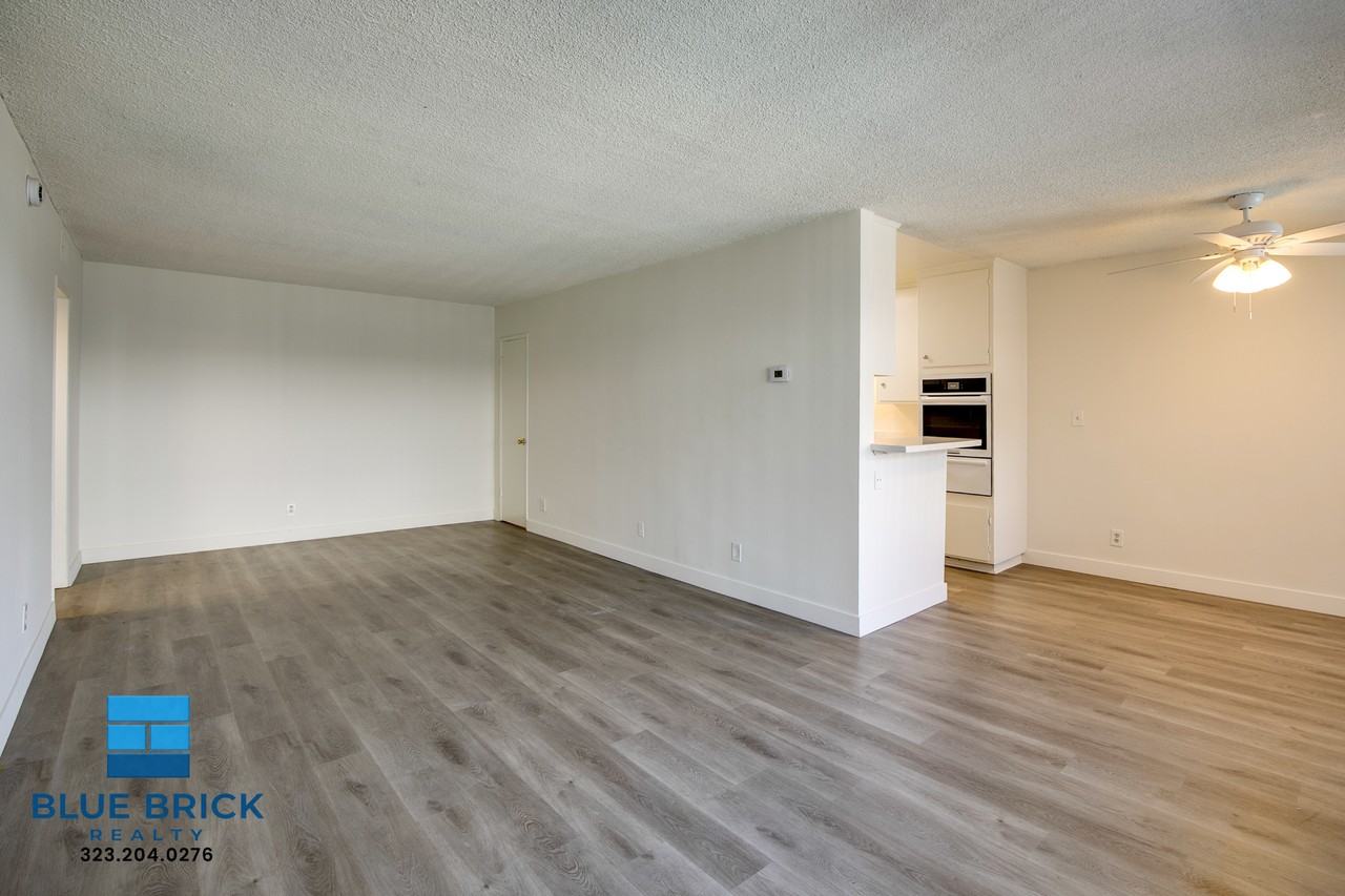 17834 Burbank Blvd #111 - Photo 4 of 24