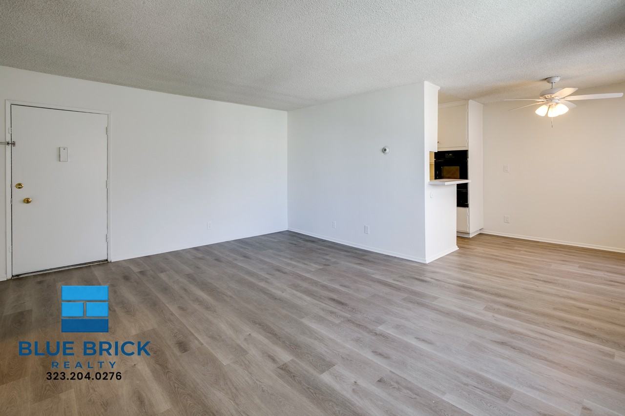 17834 Burbank Blvd #211 - Photo 4 of 19